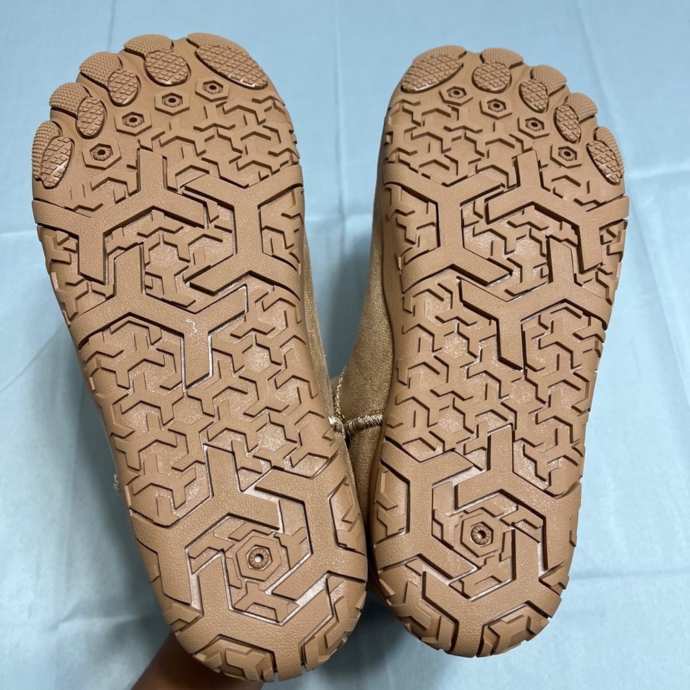 Voya Barefoot Winter Boots EU 39 Tan Shearling Gorpcore Cozy Minimalist NWT Warm - Picture 6 of 9